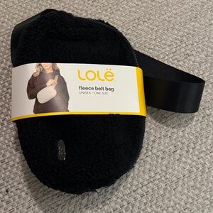 NWT Lolë Fleece Belt Bag Unisex - One Size 7.5 in X 5.25 in X 2 in Black